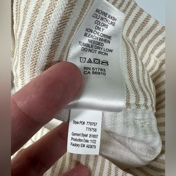 Maurices Wide Leg Pull On Tan White Striped Pants Womens Medium - Picture 6 of 10